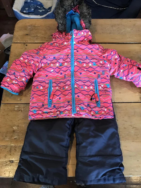 Brand New Girls 2 piece Snowsuit - Size 2T